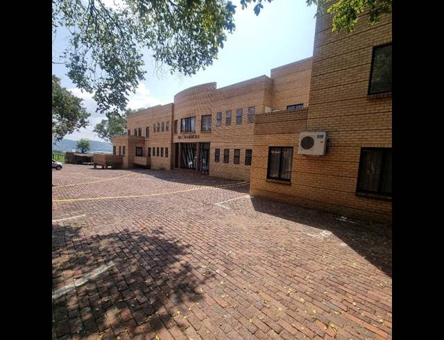 BUSINESS PROPERTY TO RENT IN BEDFORD GARDENS